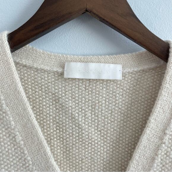 Hesperios | Women’s Knit Baby Alpaca Sweater Cream Button Front Cardigan Sweater - Picture 4 of 12